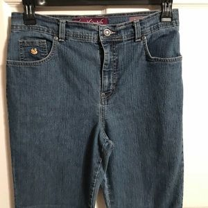 NWOT Gloria Vanderbilt Jeans. Size 10 petite.